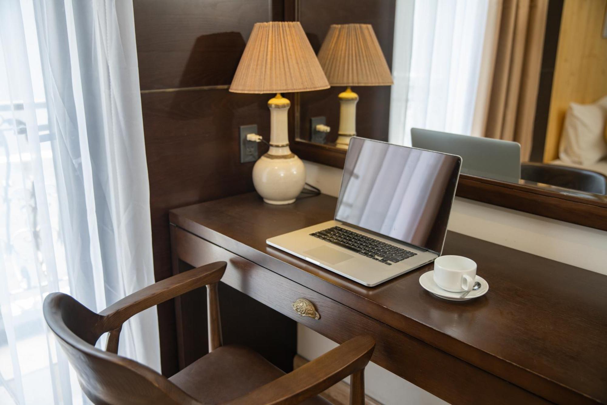 Palazzo Luxury Hotel Da Nang Exterior foto
